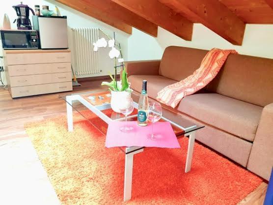 Casa vacanza Zaira&Claudio Pianello Del Lario Esterno foto