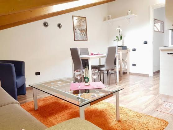 Casa vacanza Zaira&Claudio Pianello Del Lario Esterno foto